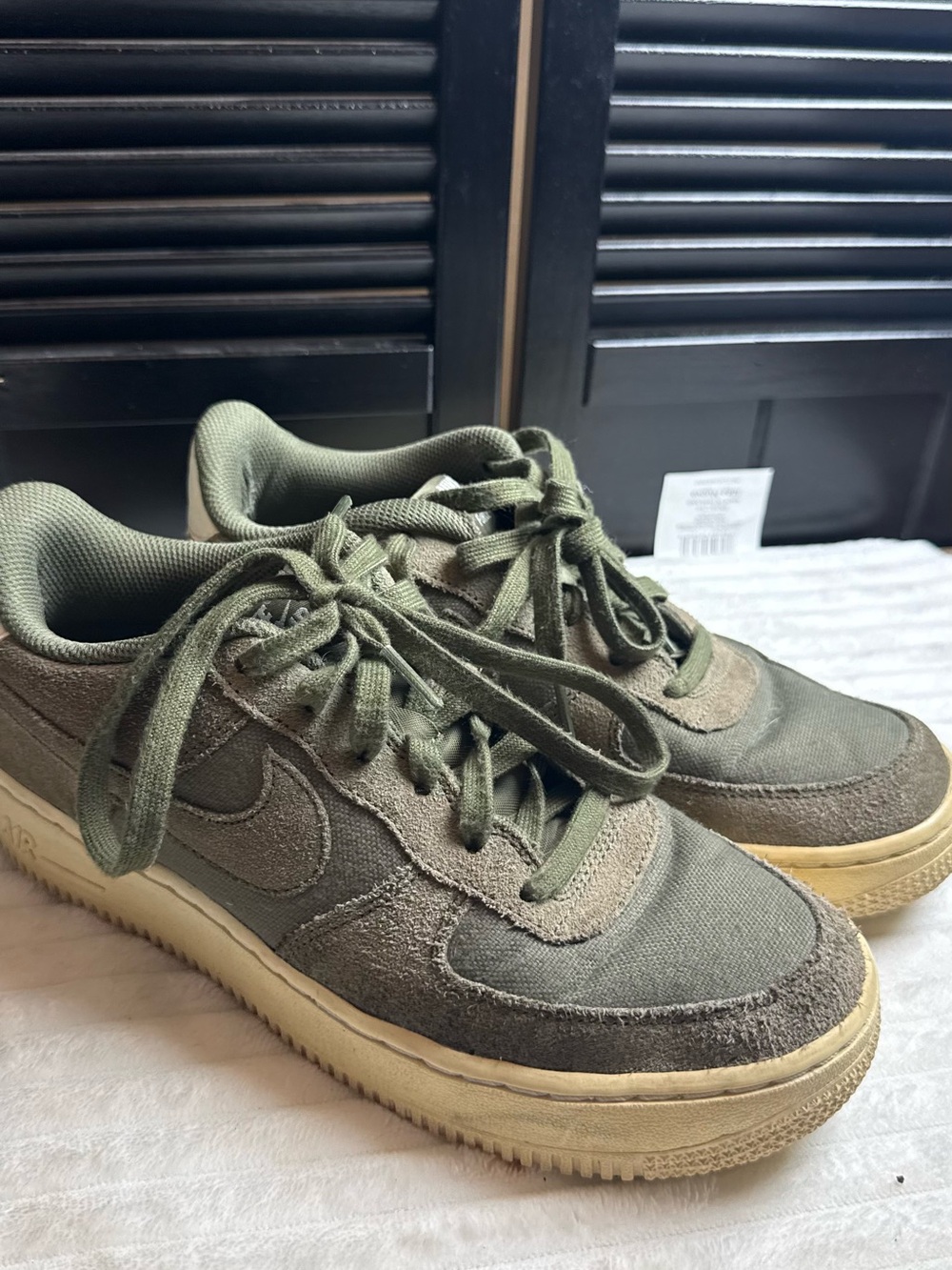 Nike Kids Olive Green Low-Top Sneakers to